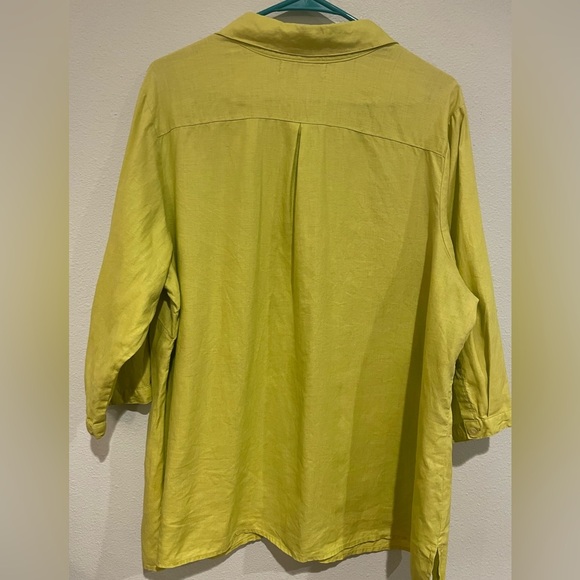Chartreuse August Silk options button down shirt. Size 1X Linen 100% - Picture 6 of 6